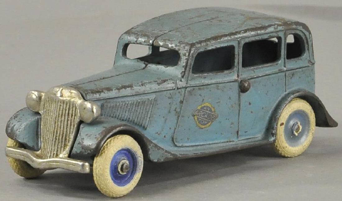 ARCADE 1933 FORD SEDAN (1 of 3)