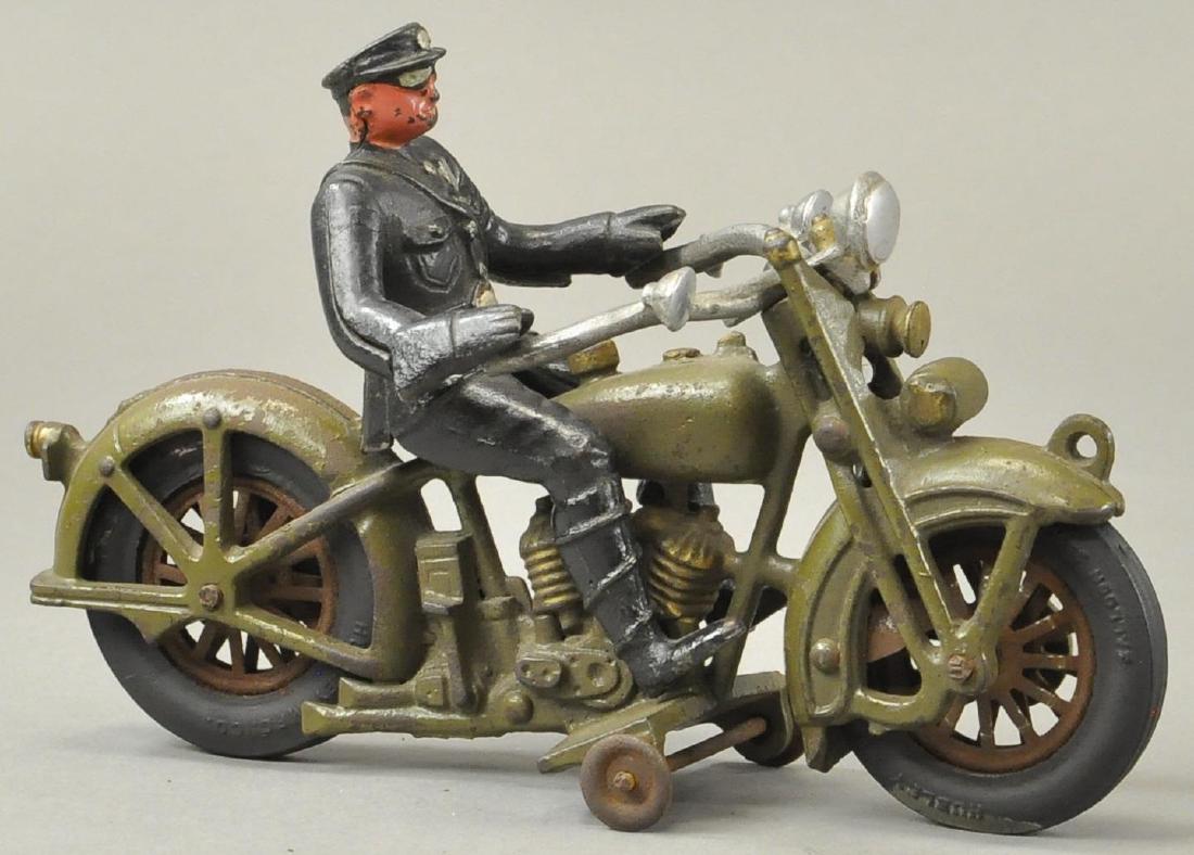 LARGE HUBLEY POLICE HARLEY CYCLE (1 of 3)