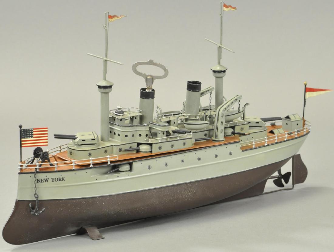 FLEISCHMANN BATTLESHIP NEW YORK (1 of 5)