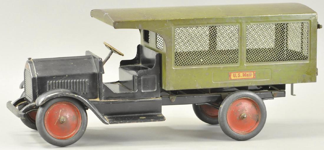 STURDITOY MAIL TRUCK (1 of 3)