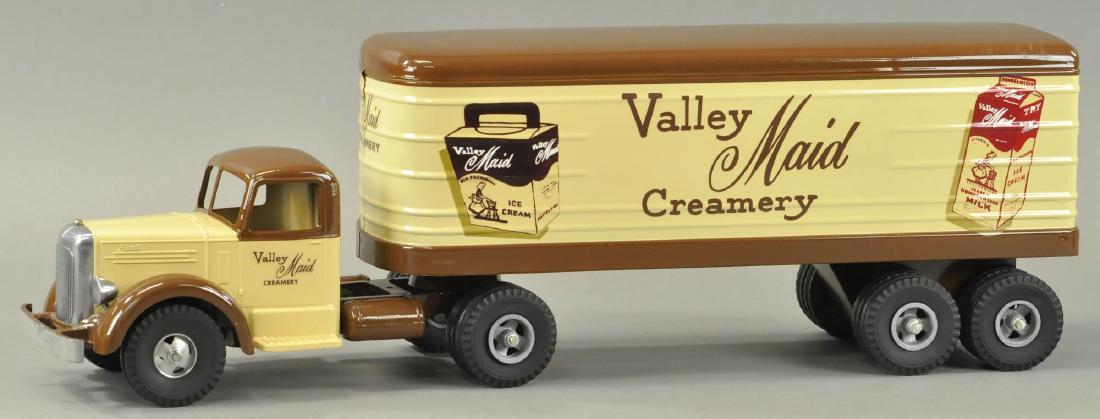 SMITH MILLER CUSTOM VALLEY MADE CREAMERY VAN (1 of 3)