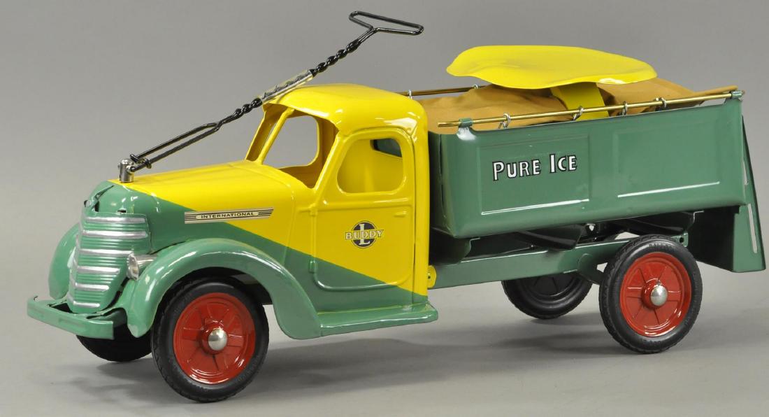 BUDDY L RIDE ON 1938 INTERNATIONAL PURE ICE TRUCK (1 of 3)