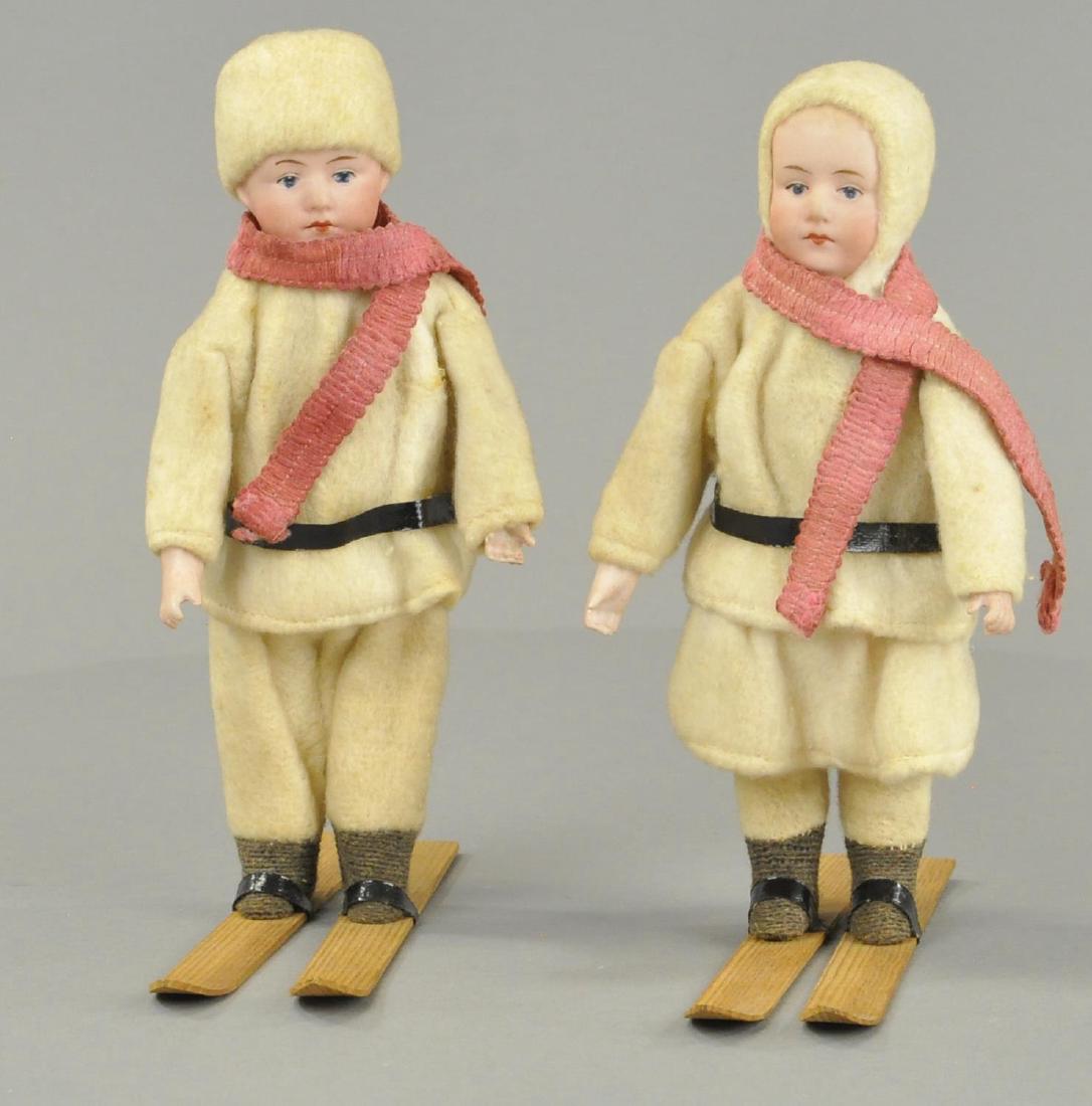 TWO HEUBACH CHILDREN ON SKIS (1 of 4)