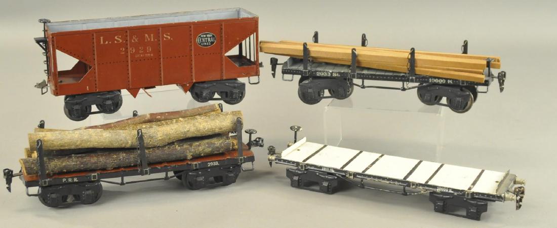 FOUR MARKLIN EIGHT WHEEL FREIGHT CARS (1 of 4)