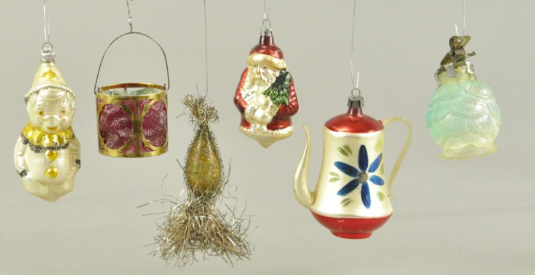 GROUP OF SIX CHRISTMAS TREE ORNAMENTS (1 of 2)