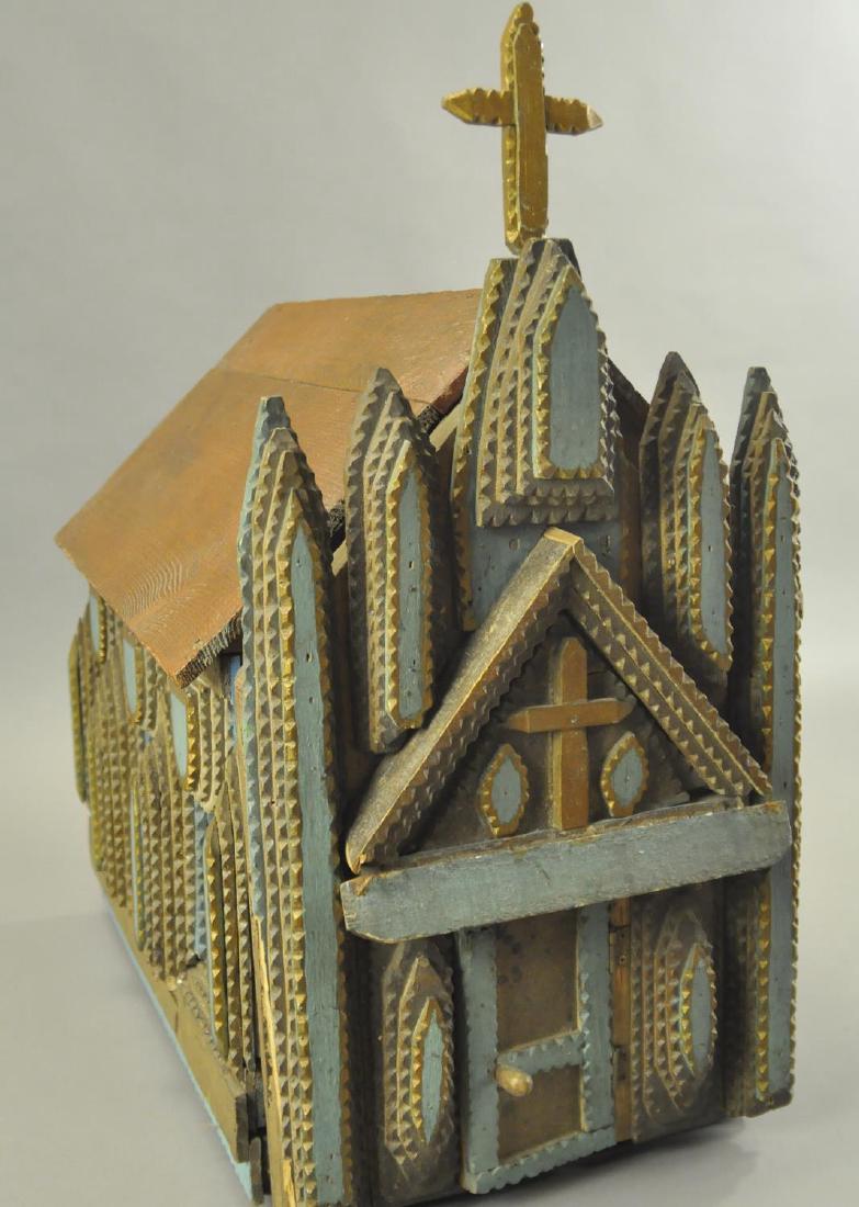 TRAMP ART CHAPEL: Nicely done tramp art building, opens to display interior. 20" t.