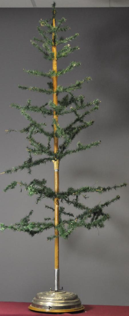 LARGE FEATHER TREE ON MUSIC BOX BASE (1 of 4)