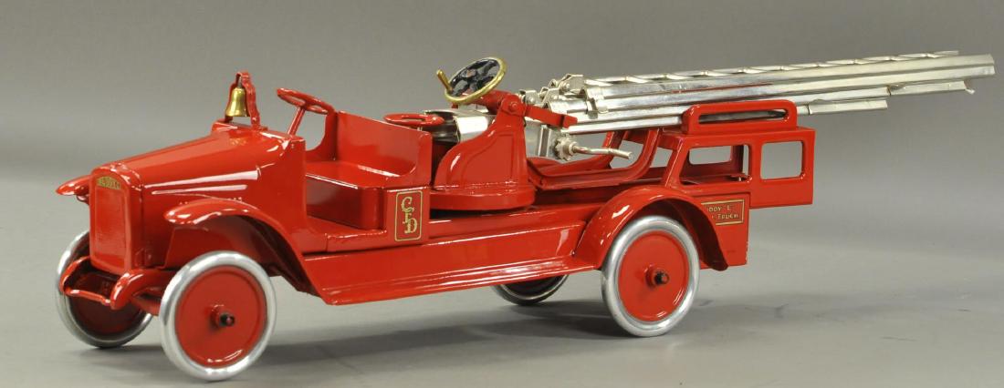 BUDDY L AERIAL LADDER TRUCK (1 of 3)