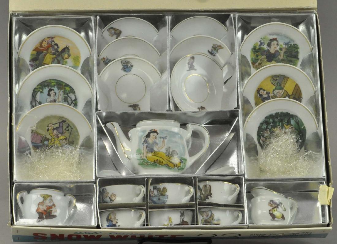 MARX SNOW WHITE TEA SET (1 of 3)