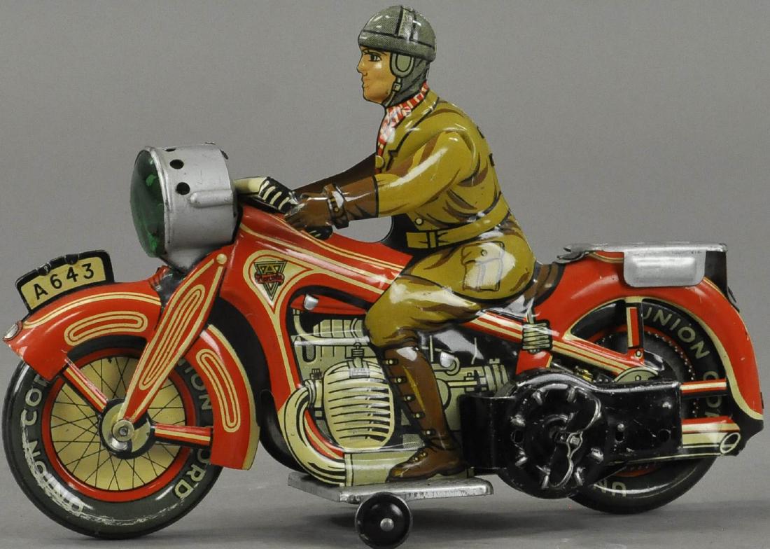 ARNOLD ARMY MOTORCYCLE (1 of 2)