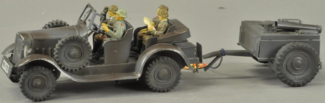 HAUSSER ARMY KITCHEN WAGON TRUCK (1 of 3)