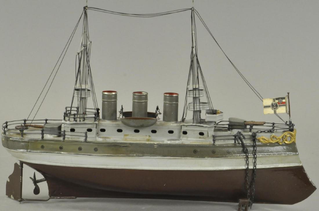 FLEISCHMANN BATTLESHIP - MISSING CANNONS (1 of 3)