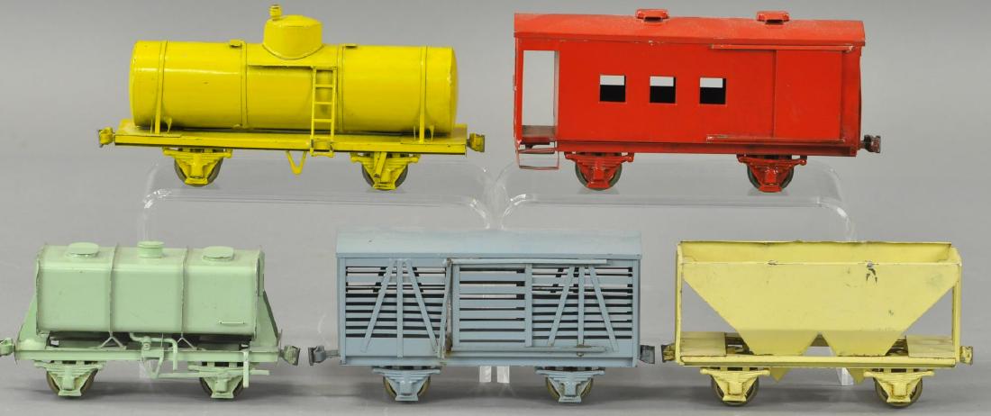 FIVE UNUSUAL EUROPEAN TIN FREIGHT CAR SET (1 of 2)
