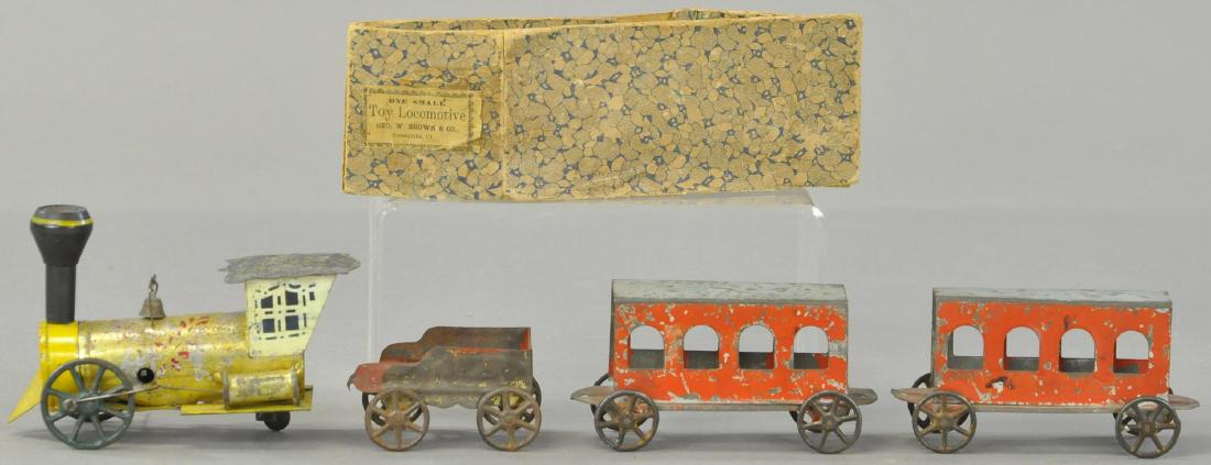 GEORGE BROWN CLOCKWORK LOCOMOTIVE TRAIN SET W/BOX (1 of 4)