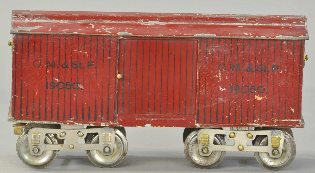 LIONEL 14 BOX CAR YELLOW BOTTOM (1 of 4)