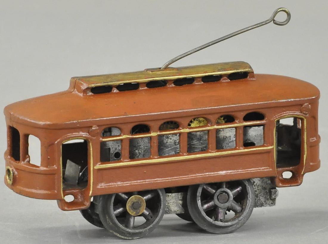 AMERICAN FLYER CLOCKWORK TROLLEY (1 of 2)