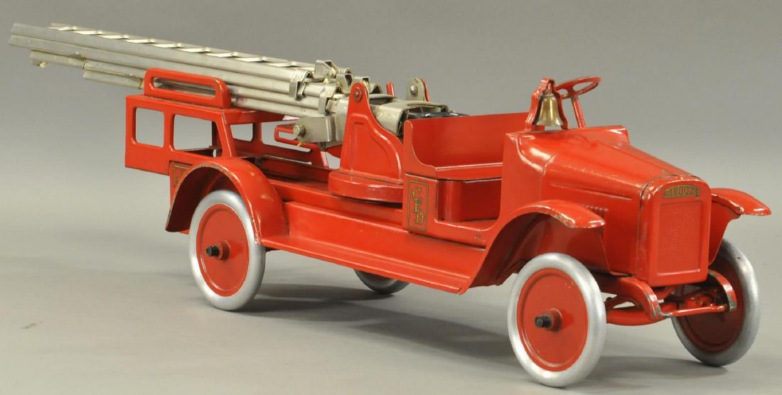 BUDDY L AERIAL LADDER TRUCK (1 of 3)