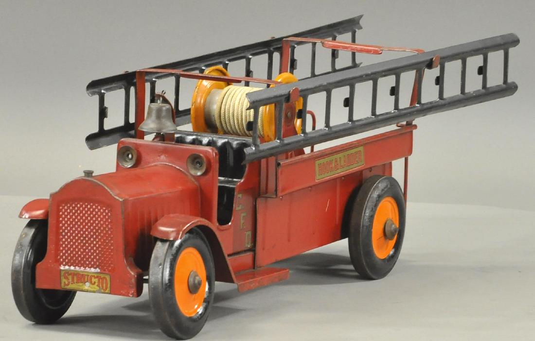 STRUCTO HOOK AND LADDER TRUCK (1 of 3)