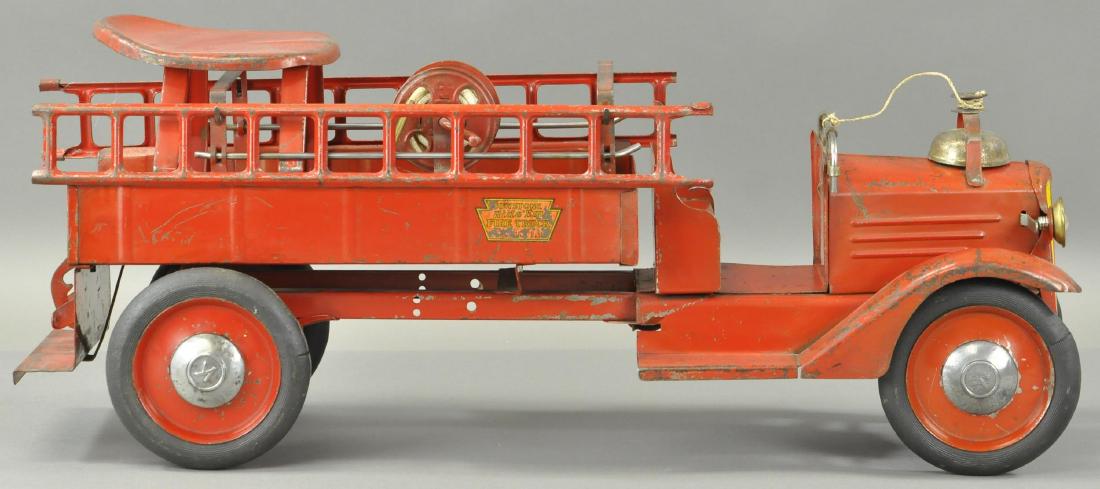 KEYSTONE RIDE-EM FIRE TRUCK W/ELECTRIC HEADLIGHTS (1 of 4)