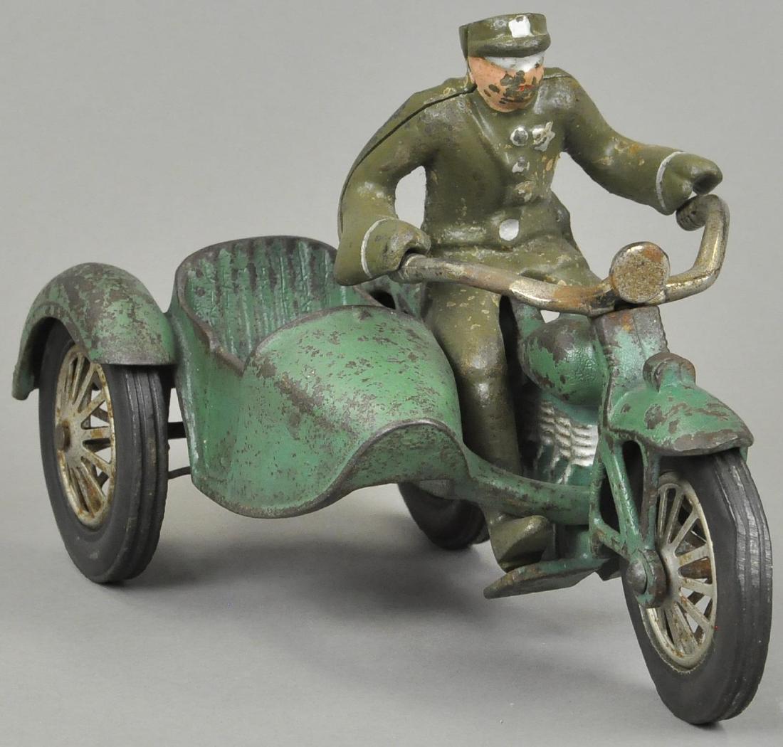 VINDEX CYCLE W/ SIDECAR (1 of 4)