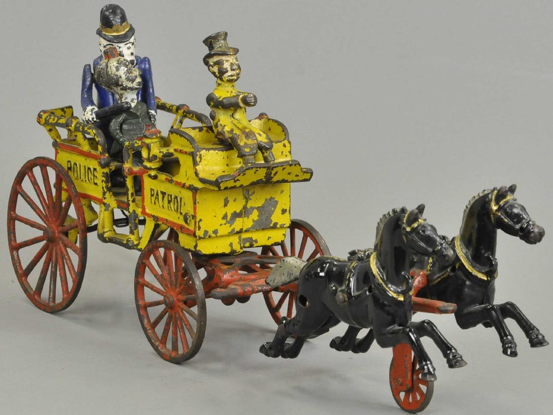 HAPPY HOOLIGAN POLICE PATROL WAGON (1 of 4)