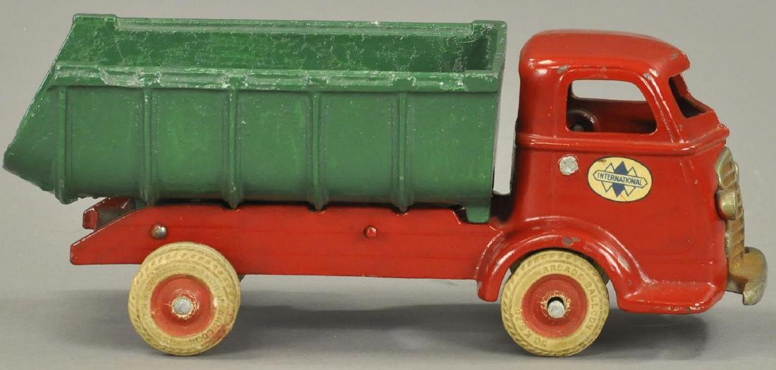 ARCADE INTERNATIONAL DUMP CAB OVER ENGINE (1 of 3)