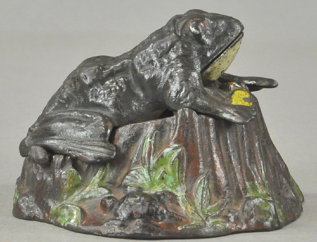 TOAD ON STUMP IRON MECHANICAL BANK (1 of 4)