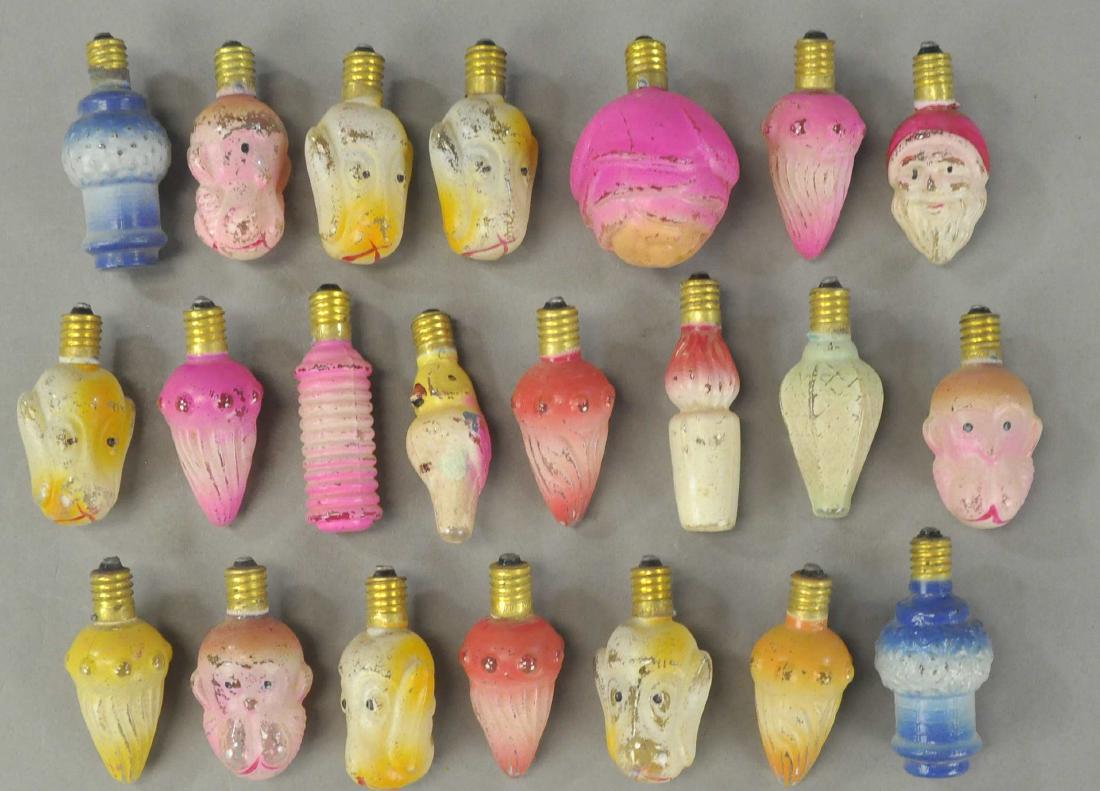 GROUPING OF TWENTY-TWO CHRISTMAS LAMPS (1 of 2)