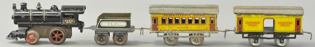 EARLY IVES PENNSYLVANIA LINES PASSENGER SET (1 of 3)