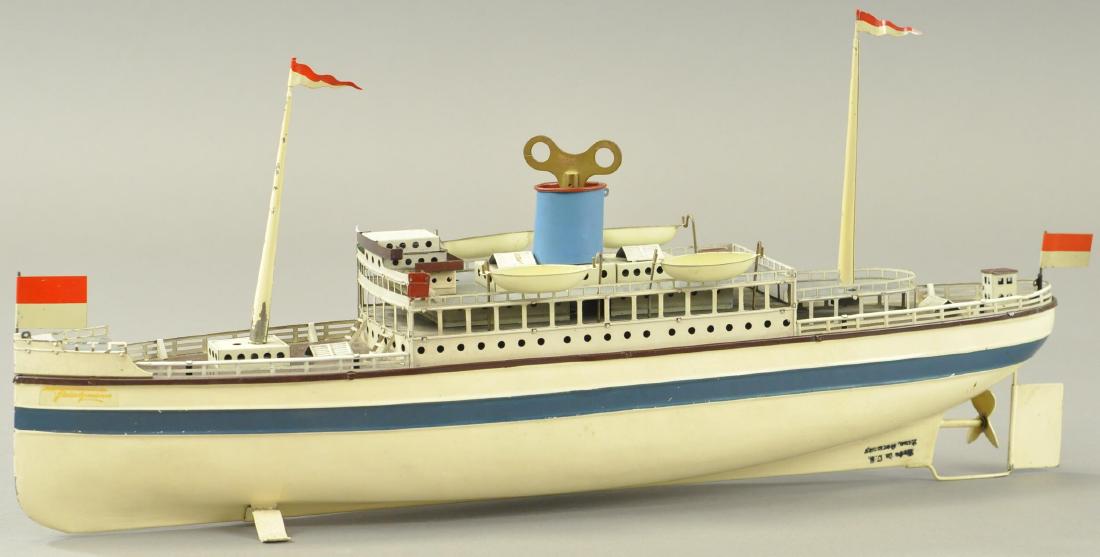 FLEISCHMANN OCEANLINER (1 of 3)