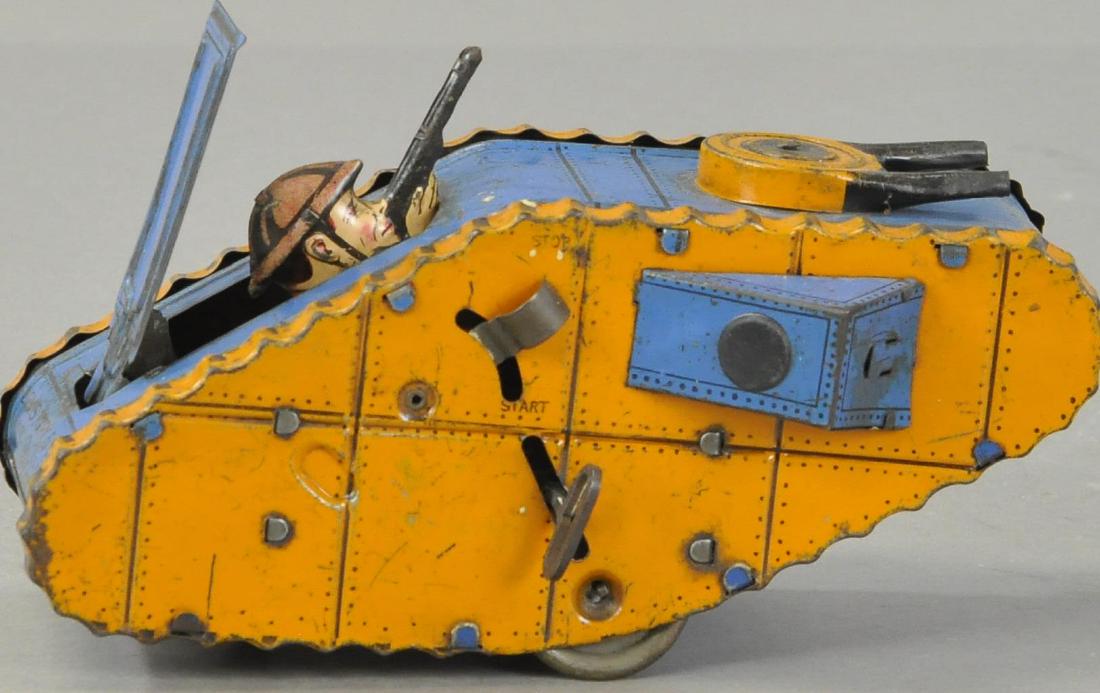 MARX ROLLING ARMY TANK (1 of 4)