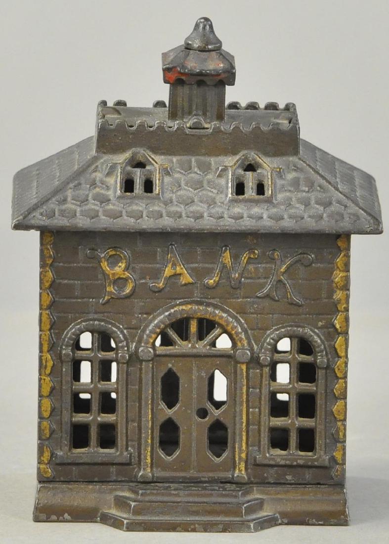 MEDIUM STATE STILL BANK (1 of 3)