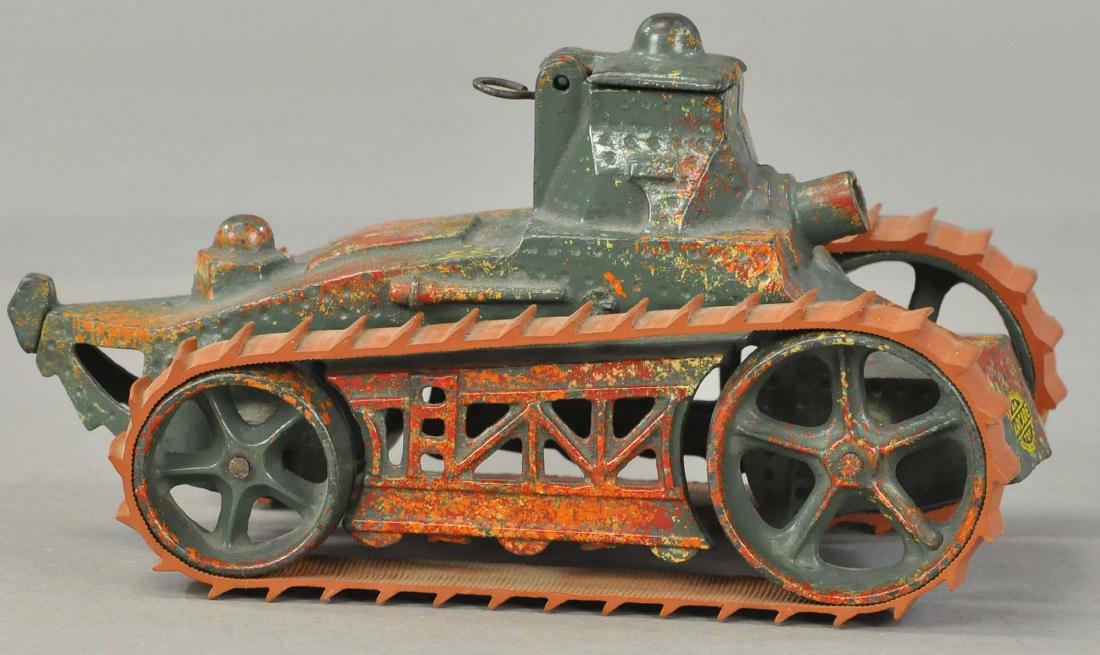ARCADE CRAWLING ARMY TANK (1 of 3)