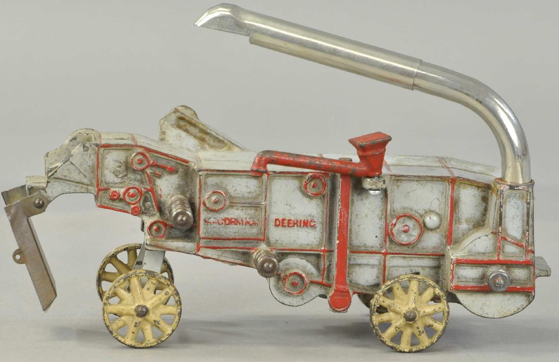 ARCADE MCCORMICK DEERING THRESHER (1 of 3)