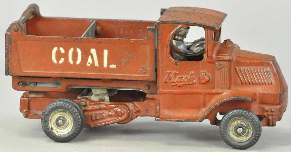 ARCADE MACK SCISSOR LIFT COAL DUMP (1 of 3)