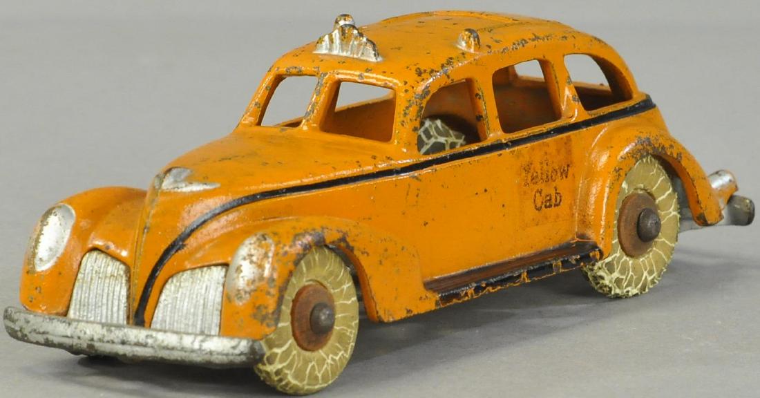 ARCADE 1940S YELLOW CAB (1 of 3)