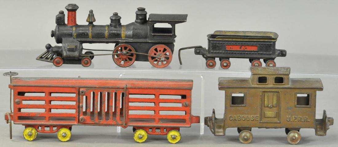 IVES FREIGHT SET FLOOR TRAIN (1 of 4)