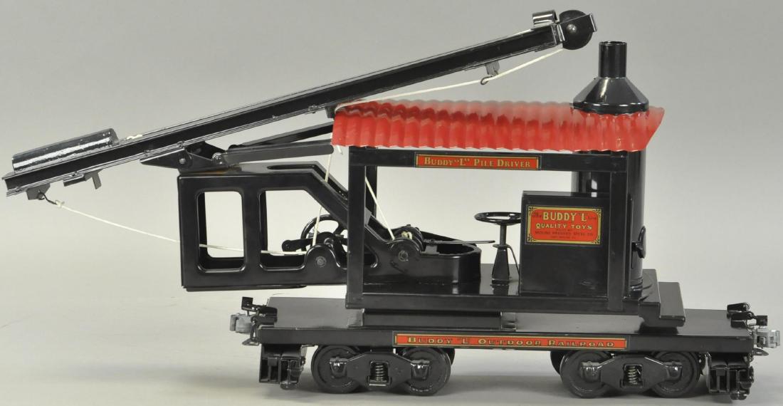 BUDDY L RAILROAD PILE DRIVER (1 of 2)
