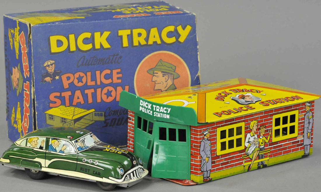 BOXED DICK TRACY POLICE STATION (1 of 2)