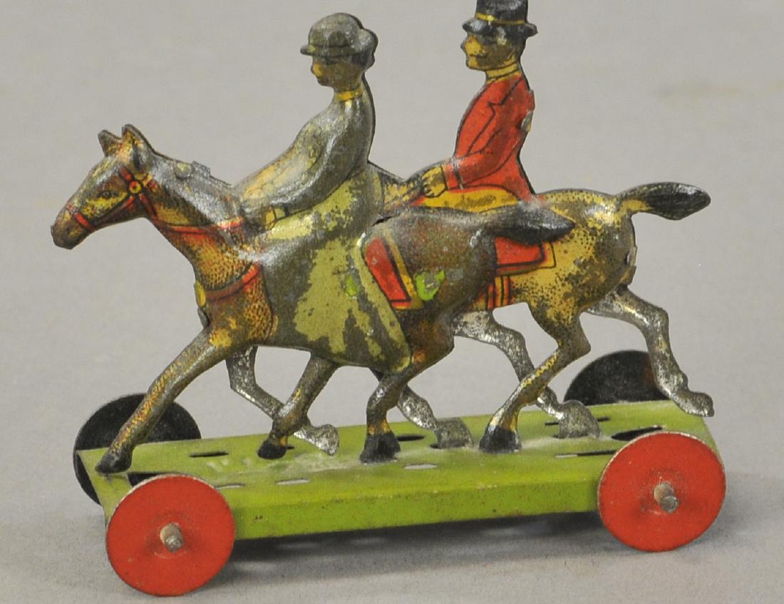 COUPLE HORSEBACK RIDE PENNY TOY (1 of 3)