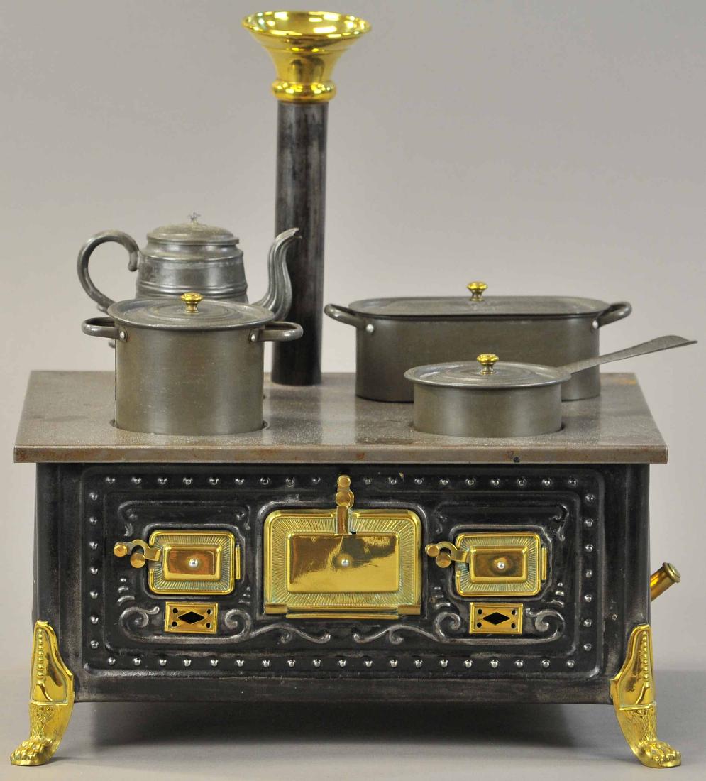 LARGE BING CHILD'S STOVE (1 of 3)