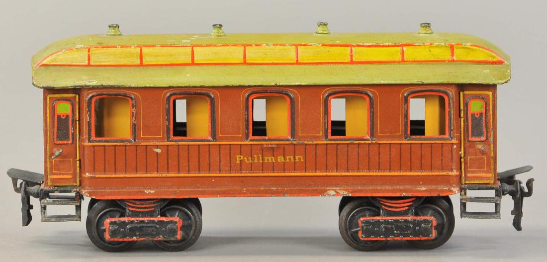 MARKLIN PULLMAN PASSENGER CAR (1 of 3)