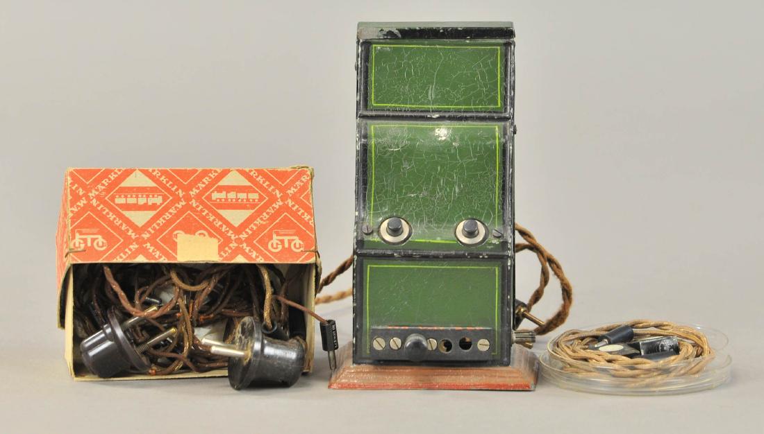 MARKLIN ELECTRIC CONTROL, PARTS, AND WIRES (1 of 3)