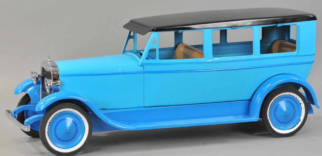 TURNER LINCOLN SEDAN (1 of 3)