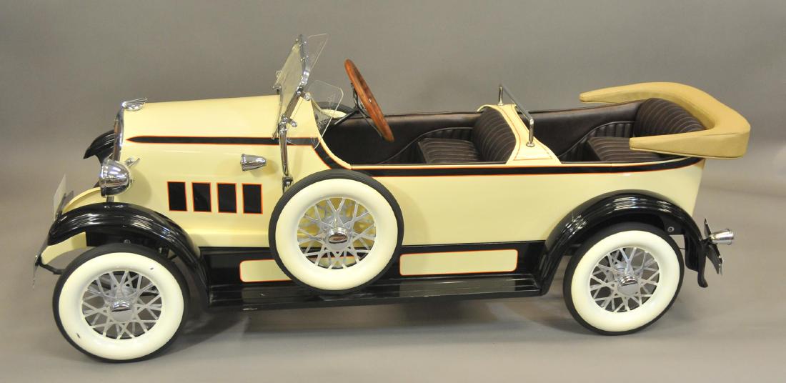 AMERICAN NATIONAL TANDEM LINCOLN PEDAL CAR (1 of 5)