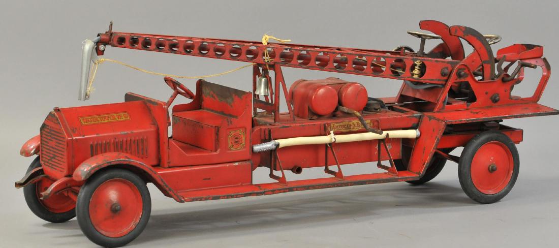 STURDITOY WATER TOWER TRUCK 9 (1 of 3)