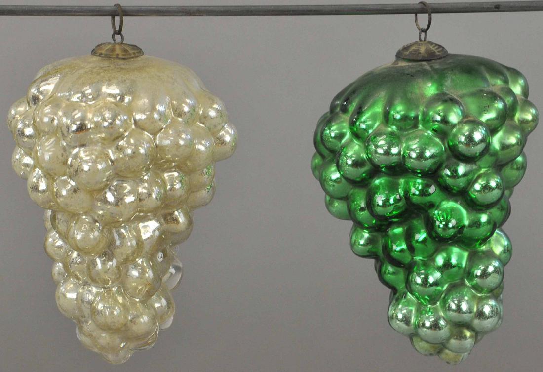 SILVER AND GREEN GRAPE CLUSTER KUGELS (1 of 2)