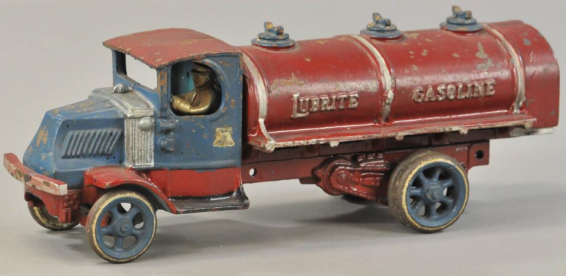ARCADE LUBERITE GASOLINE TRUCK (1 of 3)