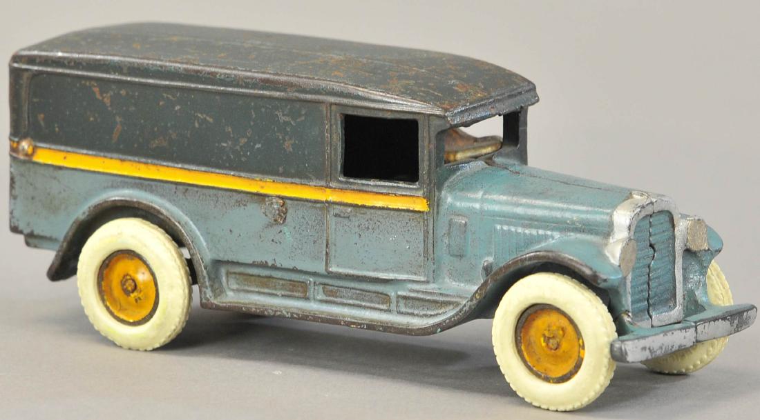 ARCADE TWO-TONE PANEL TRUCK (1 of 3)