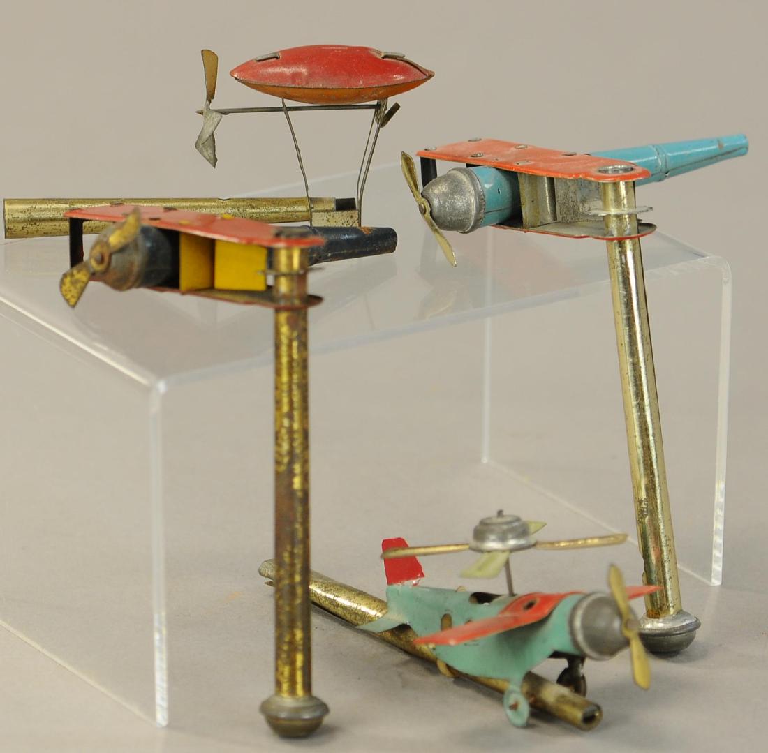 GROUP OF AIRPLANE & ZEPPELIN NOISEMAKERS PENNY (1 of 2)